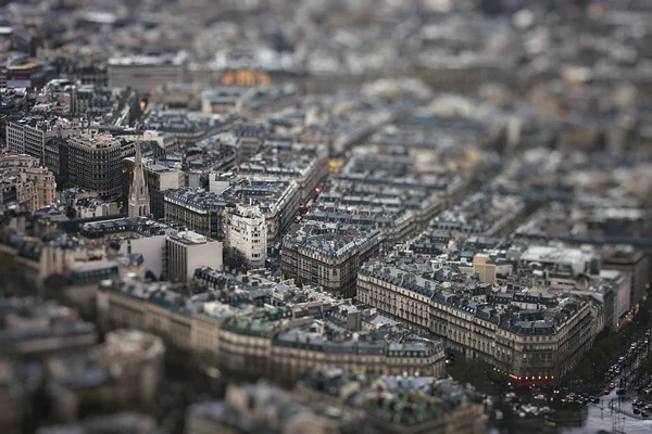 Avenue George V with tilt-shift effect — Stock Photo, Image