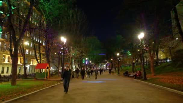 Gogolevsky Boulevard en Moscú por la noche — Vídeos de Stock