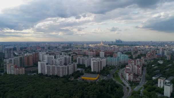 Pohled na Moskvu ze vzduchu v létě — Stock video