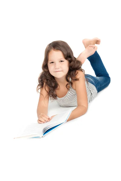 Читання дівчина крупним планом — стокове фото