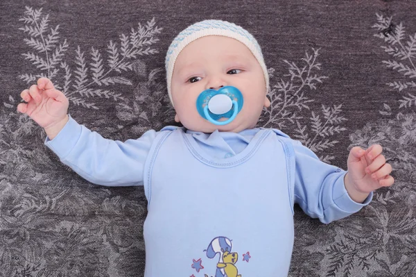 Schattige kleine baby — Stockfoto