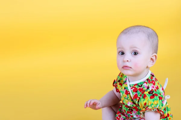 Söt liten bebis — Stockfoto