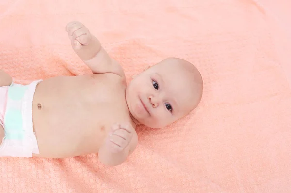 Schattige kleine baby — Stockfoto