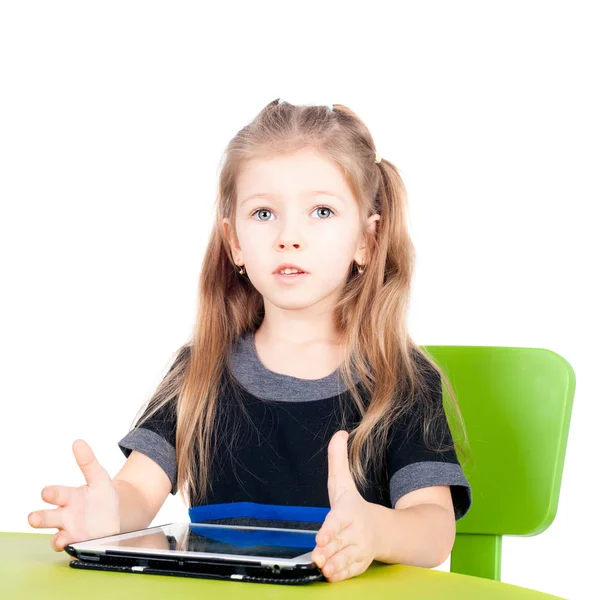 Menina com o PC tablet — Fotografia de Stock