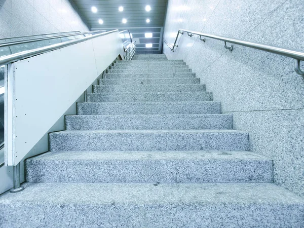 Escalier Dans Passage Souterrain — Photo