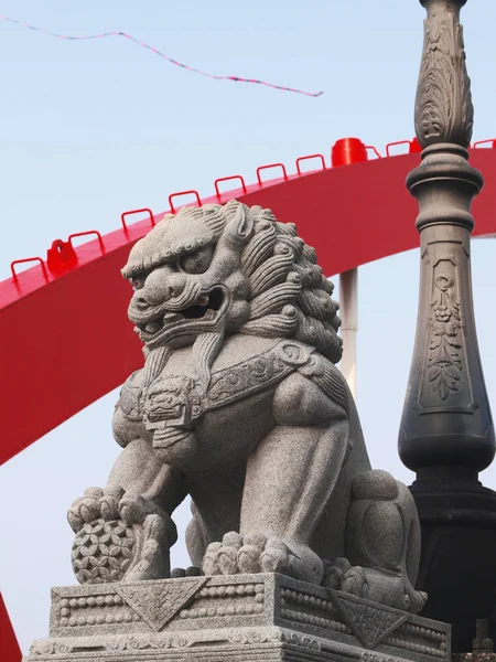 Çin Taş Aslanı Köprüde — Stok fotoğraf