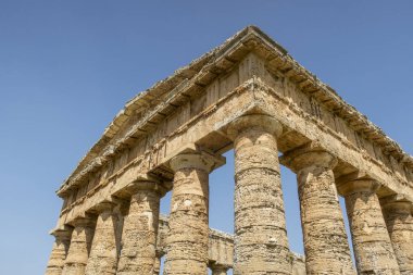 Sicilya 'da Segesta antik Roma Tapınağı 