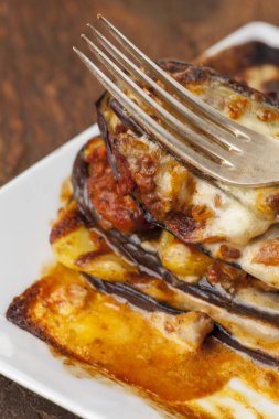 Yunan musakka tabağı peynirli 