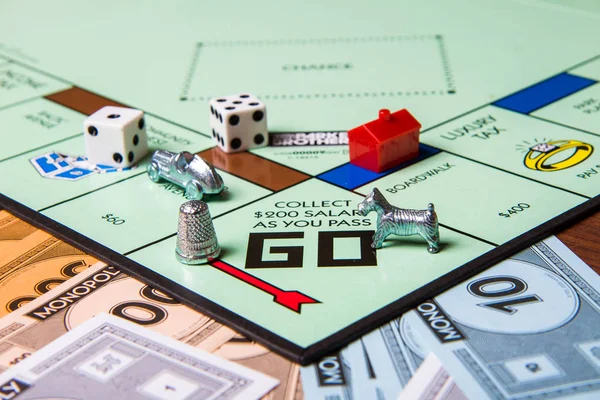 Caldwell Idaho Usa Mart 2015 Oyun Monopoly Oyunundan Oyun Parçaları — Stok fotoğraf