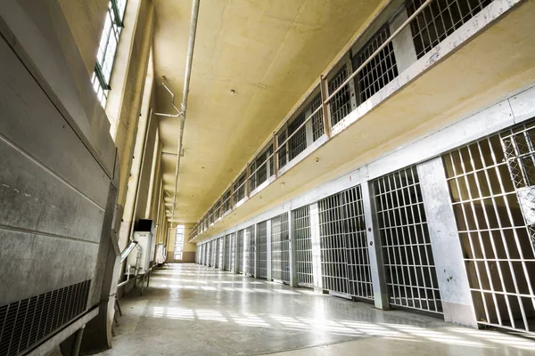 Ultraweites Bild Von Gefängnissperren — Stockfoto