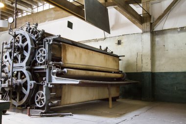 Büyük eski fasion makine çamaşır yapmak.