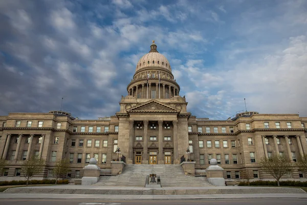 Baixo ângulo tiro do boise capital — Fotografia de Stock