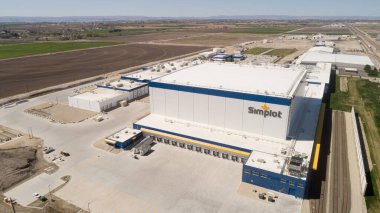 CALDwell, IDAHO - 13 Nisan 2020: Simplot fabrikasının yüksek açılı görüntüsü