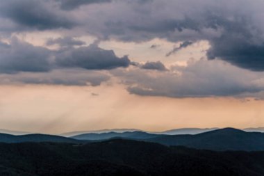 Polonya 'daki Bieszczady Dağlarında Wetlinska Polonyna