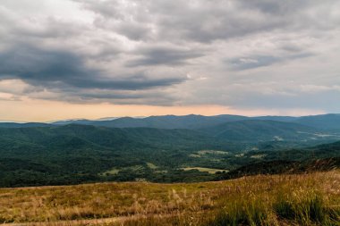 Polonya 'daki Bieszczady Dağlarında Wetlinska Polonyna