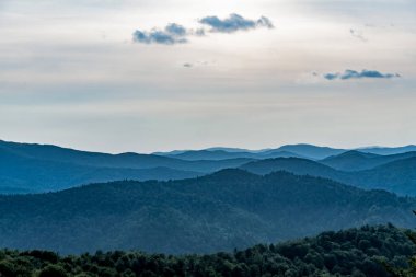 Polonya 'nın Bieszczady Dağlarındaki Dwernik Kamie Tepesinden görüntü