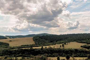 Polonya 'daki Bieszczady Dağları' ndaki Oslawa Nehri 'nde Smolnik.