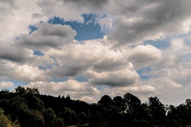 Polonya 'daki Bieszczady Dağları' ndaki Oslawa Nehri 'nde Smolnik.
