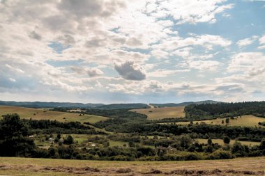Polonya 'daki Bieszczady Dağları' ndaki Oslawa Nehri 'nde Smolnik.