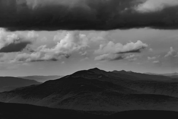 Estrada Wideki Através Bukowe Berdo Tarnica Para Woosate Bieszczady Montanhas — Fotografia de Stock