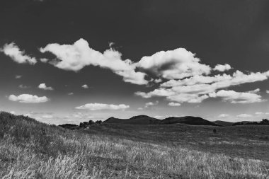 Mieczysaw Orlowicz Geçidi 'nden Polonya' daki Bieszczady Dağları 'ndaki Smerek Tepesine giden yol.