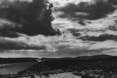 Polonya 'daki Bieszczady Dağları' ndaki Oslawa Nehri 'nde Smolnik.