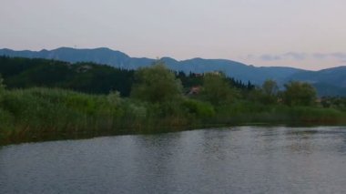 Sunset bulvarında göl İşkodra