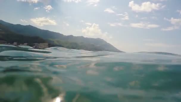 Becici, Montenegró - 2016. június 28.: strand. — Stock videók