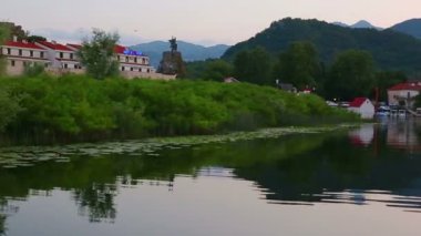 Sunset bulvarında göl İşkodra