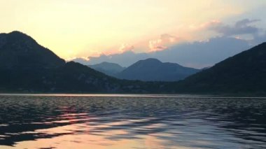 Sunset bulvarında göl İşkodra