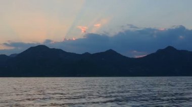 Sunset bulvarında göl İşkodra