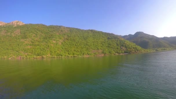 Озеро Скадар. Черногория — стоковое видео