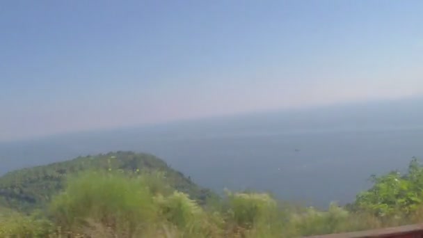 Budva, Montenegro - 28 juni, 2016: uitzicht op het strand — Stockvideo