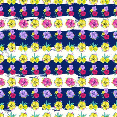 Çizgili beyaz-mavi arka plan üzerinde egzotik renkli çiçekler