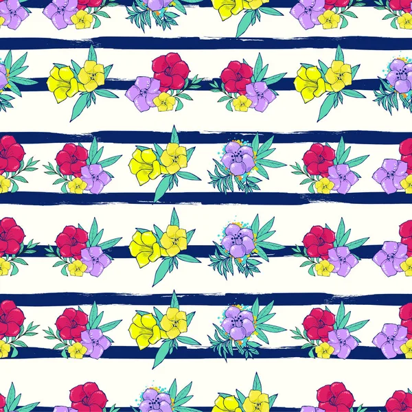 Çizgili beyaz-mavi arka plan üzerinde egzotik renkli çiçekler