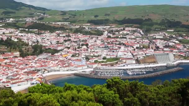 Angra do Heroismo en jachthaven Dangra, Terceira, Azoren — Stockvideo