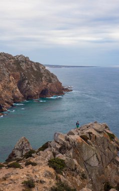 Cabo Da Roca, Portekiz - 20 Eylül 2019: Cabo da Roca 'da turist. Roca Burnu