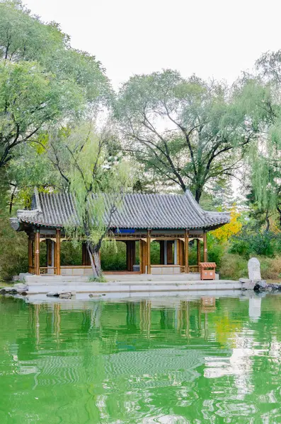 マウンテン リゾートとその周辺の寺院 中国観 — ストック写真