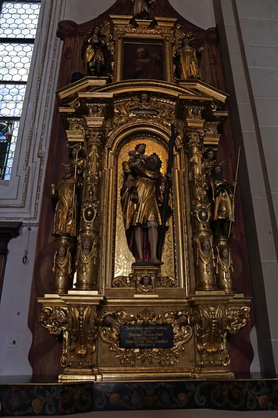 Golden Statue Saint Christopher Carrying Christ Child Located Church Leodegar — Stock Photo, Image