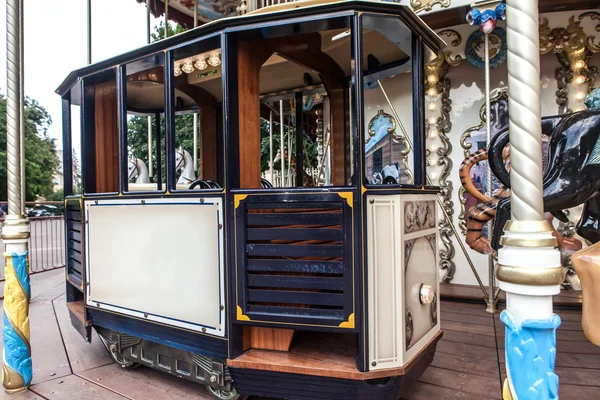 Atlıkarınca şekil closeup tramvay
