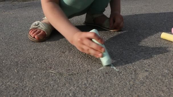 Child Girl Draws Colored Chalk Asphalt Pavement Close Outdoor — Stock Video