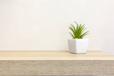 Etli boşaltmak ile kitap raf