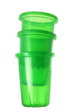 plastik bardak yığını