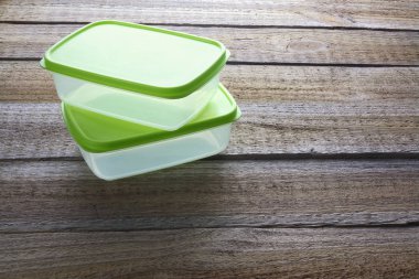 Plastik yemek kutuları