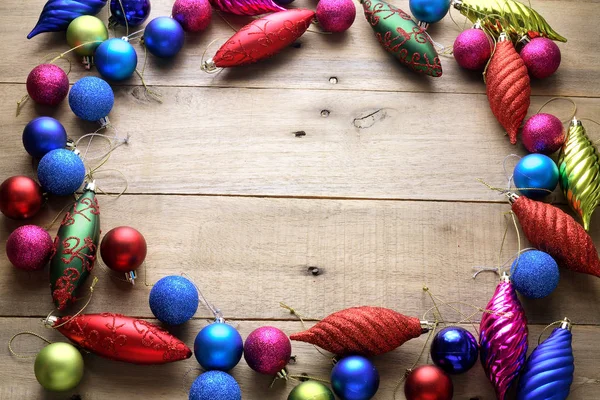 Bugigangas coloridas de Natal — Fotografia de Stock