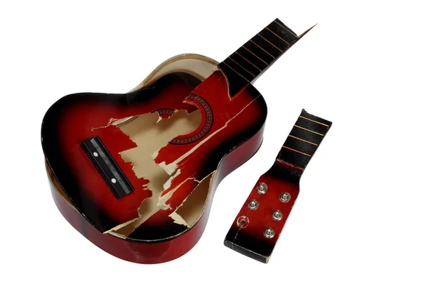 Eine kaputte Gitarre — Stockfoto