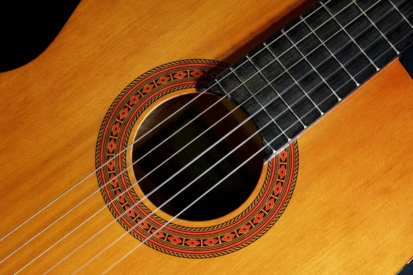 Guitarra clássica de madeira — Fotografia de Stock