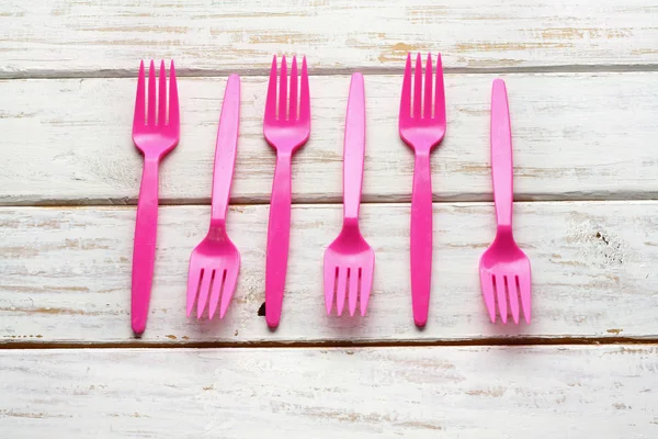 粉红色的塑料餐叉 — 图库照片