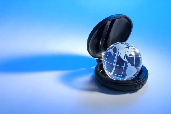 Globe dans le boîtier compact — Photo