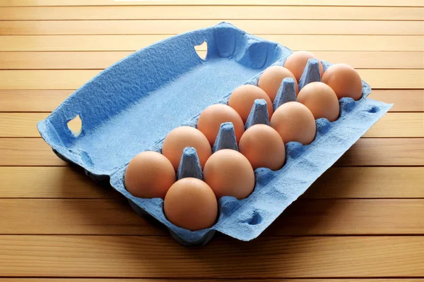 Ovos na caixa de ovos Fotos De Bancos De Imagens